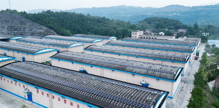 Distributed roof intelligent operation and maintenance solution