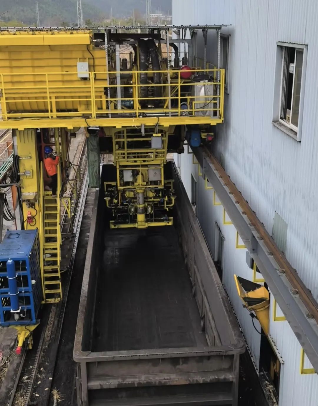 From Traditional Manual Cleaning to Intelligent Car Cleaning: Huibo Robot Group Leads Cleanliness Revolution in Thermal Power Plants(图4) From Traditional Manual Cleaning to Intelligent Car Cleaning: Huibo Robot Group Leads Cleanliness Revolution in Thermal Power Plants(图4)