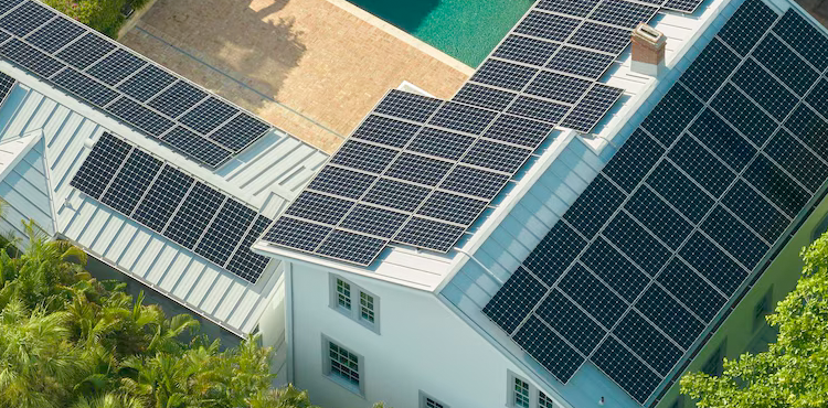 Distributed roof intelligent operation and maintenance solution
