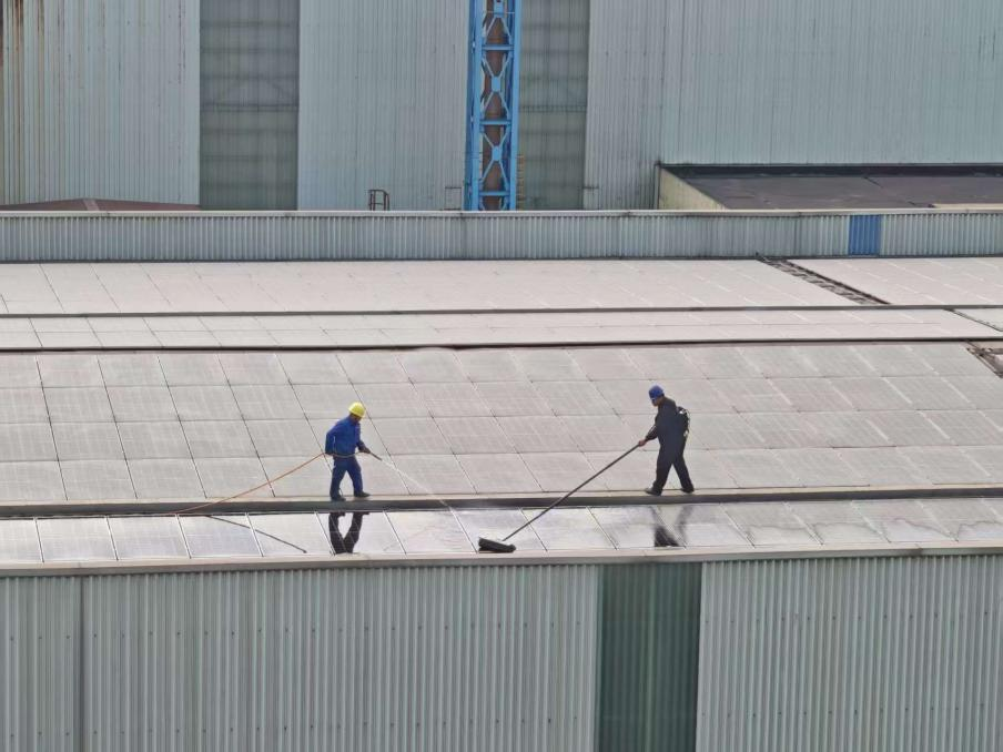 Cracking the pain points of photovoltaic power station operation and maintenance in high pollution industries, Huibo Robot Group opens up a new era of intelligent cleaning